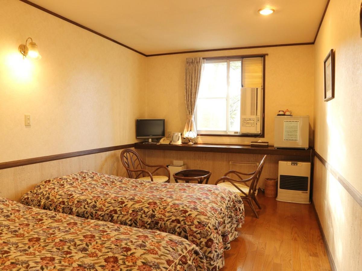 Pension Eden Naganohara Zimmer foto